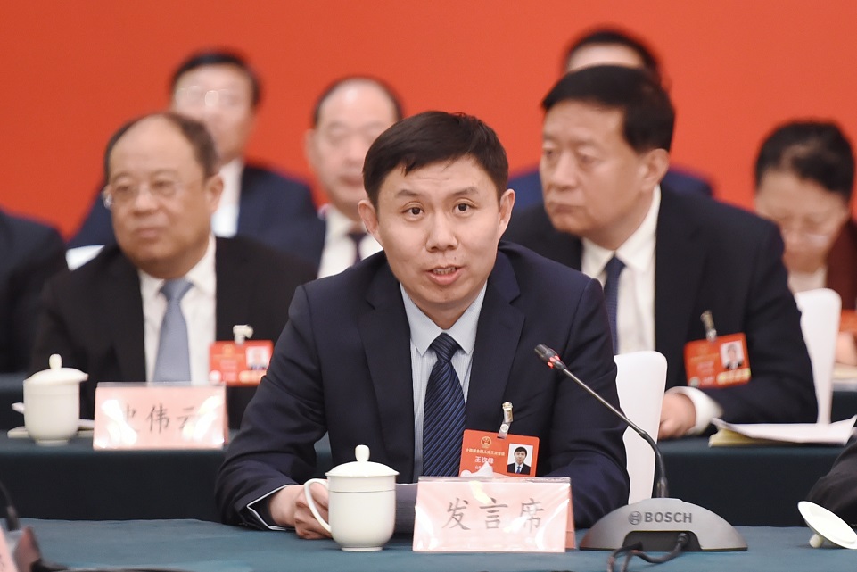 王欽峰.jpg 王欽峰.jpg